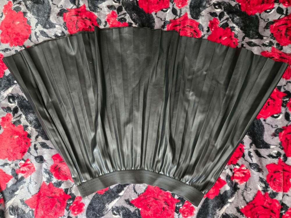 Shinestar Black Faux Leather Pleated Elastic High Waist A-Line Midi Skirt